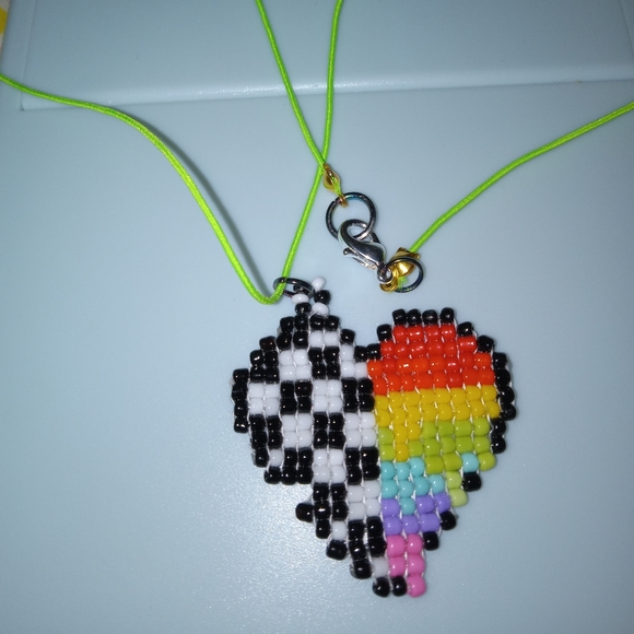 Handmade beaded colorful black and white checkered heart pendant necklace - Picture 4 of 9